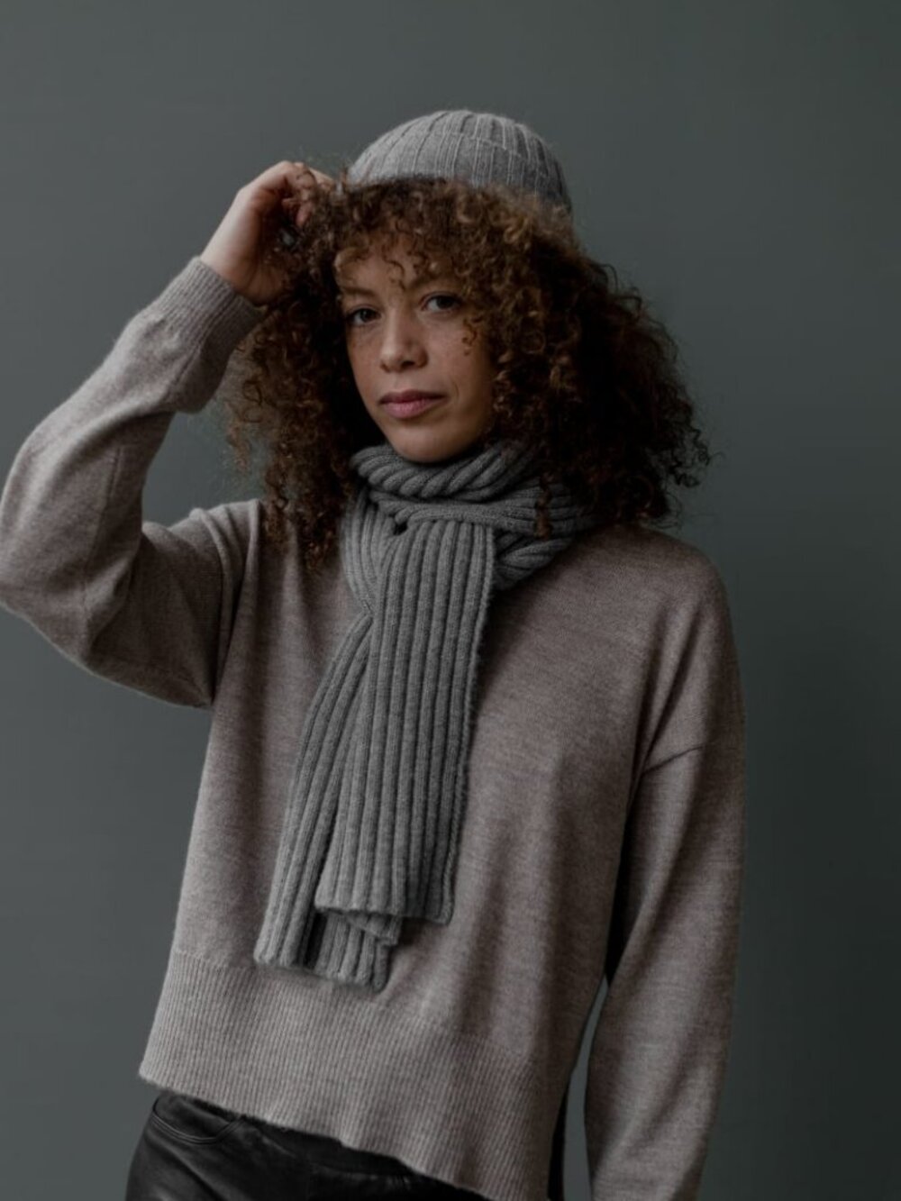 Ribbed Scarf - Grey Heather